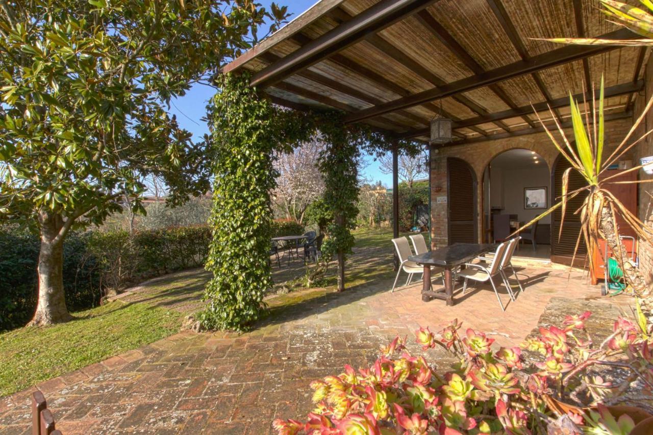 Апартаменты Il Giardino Del Giuggiolo Сиена Экстерьер фото